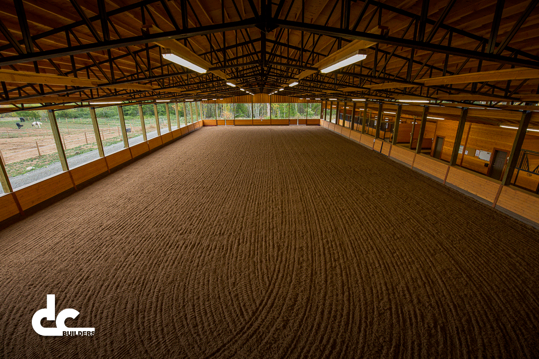 The space in this equestrian facility will have you riding through every season.