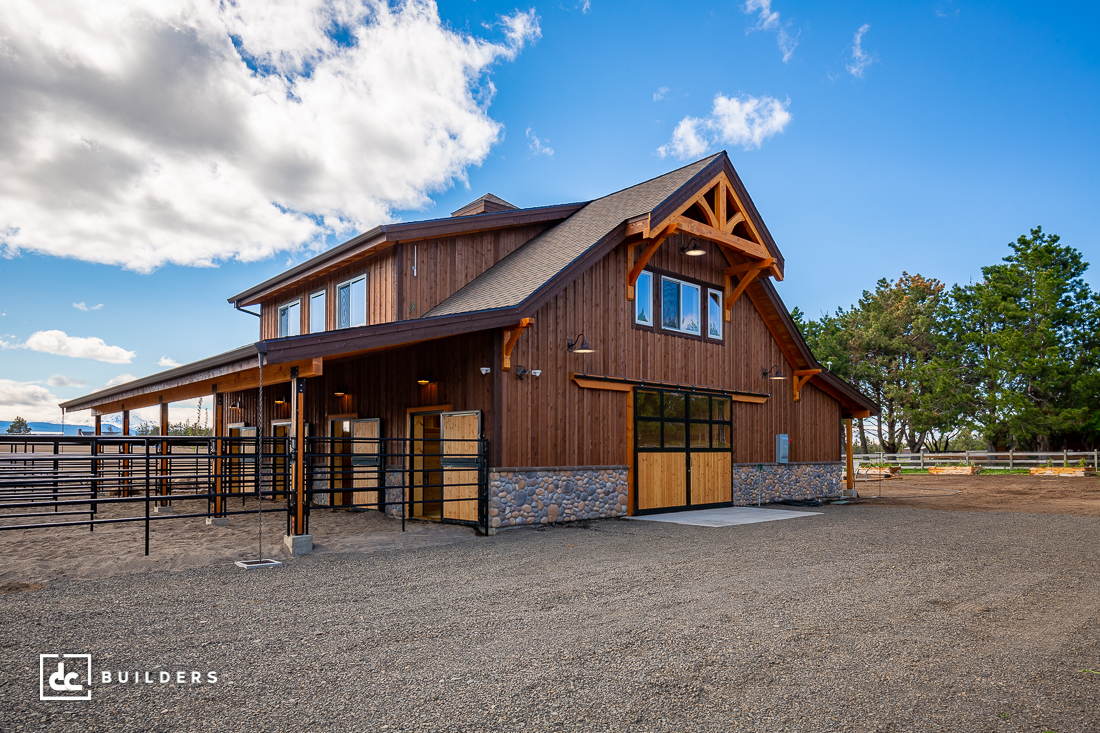 bend, oregon custom horse barn project - dc builders